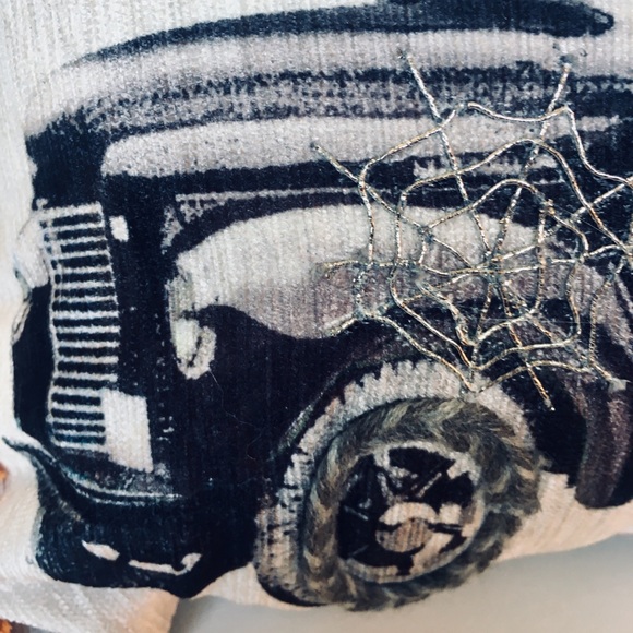 Haunted Truck Skeleton Carrying Evil JOL Pillow - Picture 9 of 13